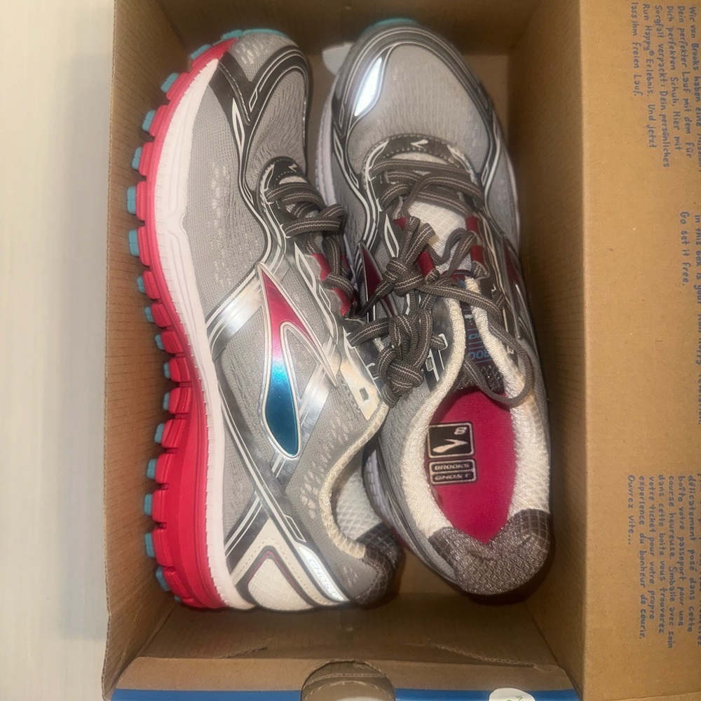 Brooks Tennis Shoes